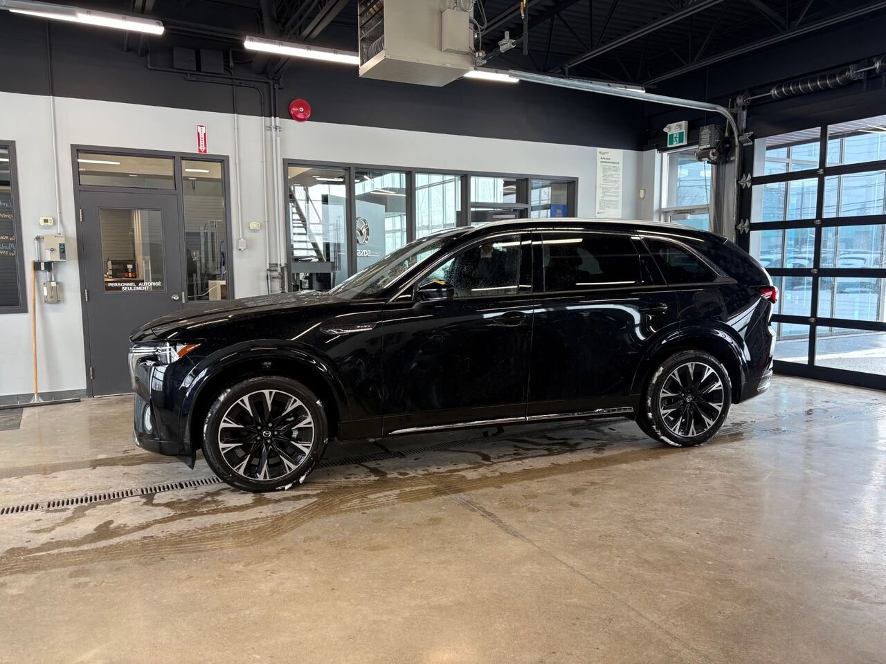 2026 MAZDA CX-90 PHEV Signature TI Jet Black Mica Châteauguay - photo #3
