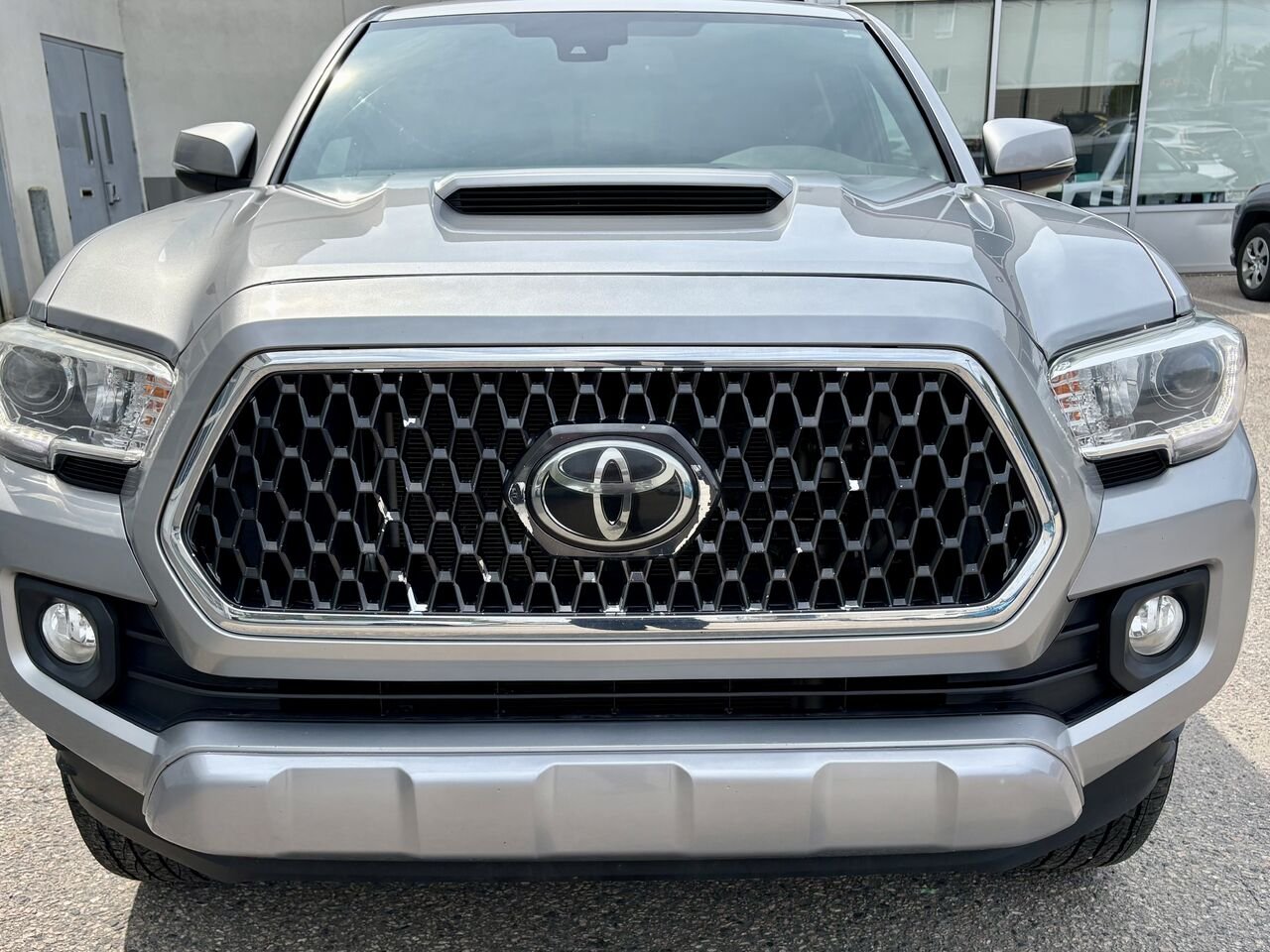 2018 Toyota TACOMA Silver Mont-Laurier - photo #5