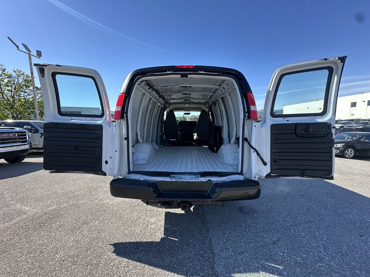 2022 CHEVROLET EXPRESS G2500 Traction arrière 2500 135 po White Ottawa & Gatineau - photo #23