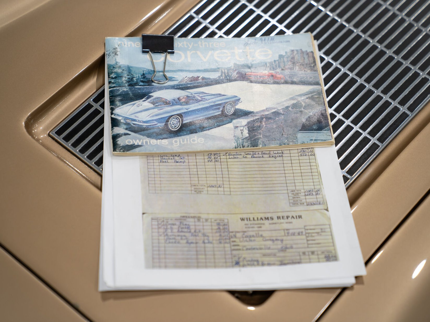 Chevrolet Corvette Fuel Injection Moteur Matching 327 à injection développant 360 chevaux | PRICE IN USD 1963 Beige Montréal - photo #45