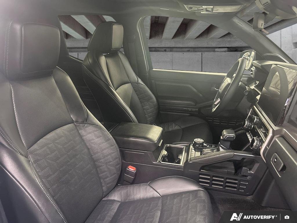 2025 Toyota Tacoma 2601947A | 4x4 Double Cab Auto Blue Crush Metallic Edmonton - photo #21
