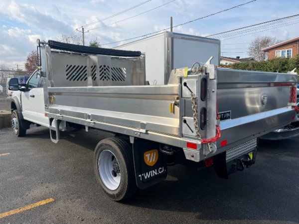 Ford Super Duty F-550 DRW 2024 Blanc Oxford