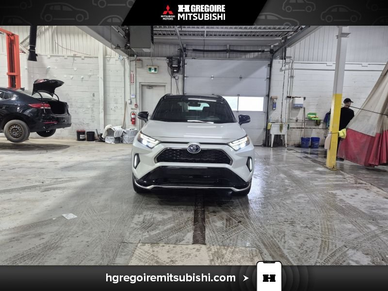 2023 Toyota RAV4 Prime White Laval - photo #1
