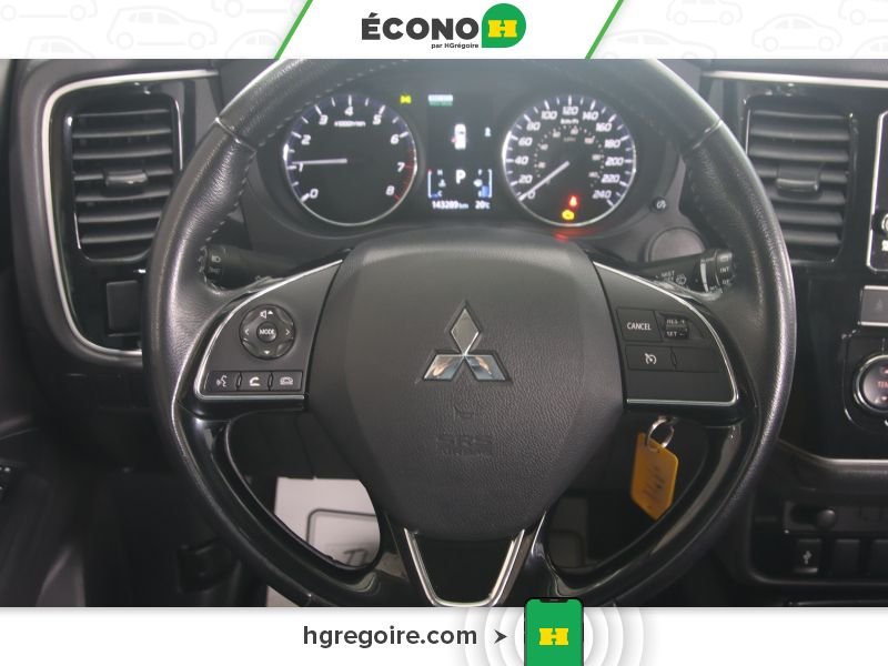 Mitsubishi Outlander 2019 Blanc Laval - photo #18