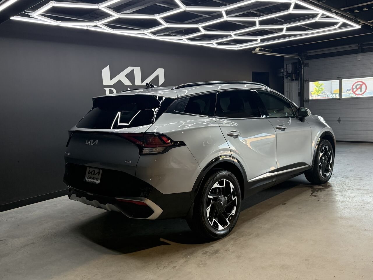 2024 Kia Sportage Grey Blainville - photo #6