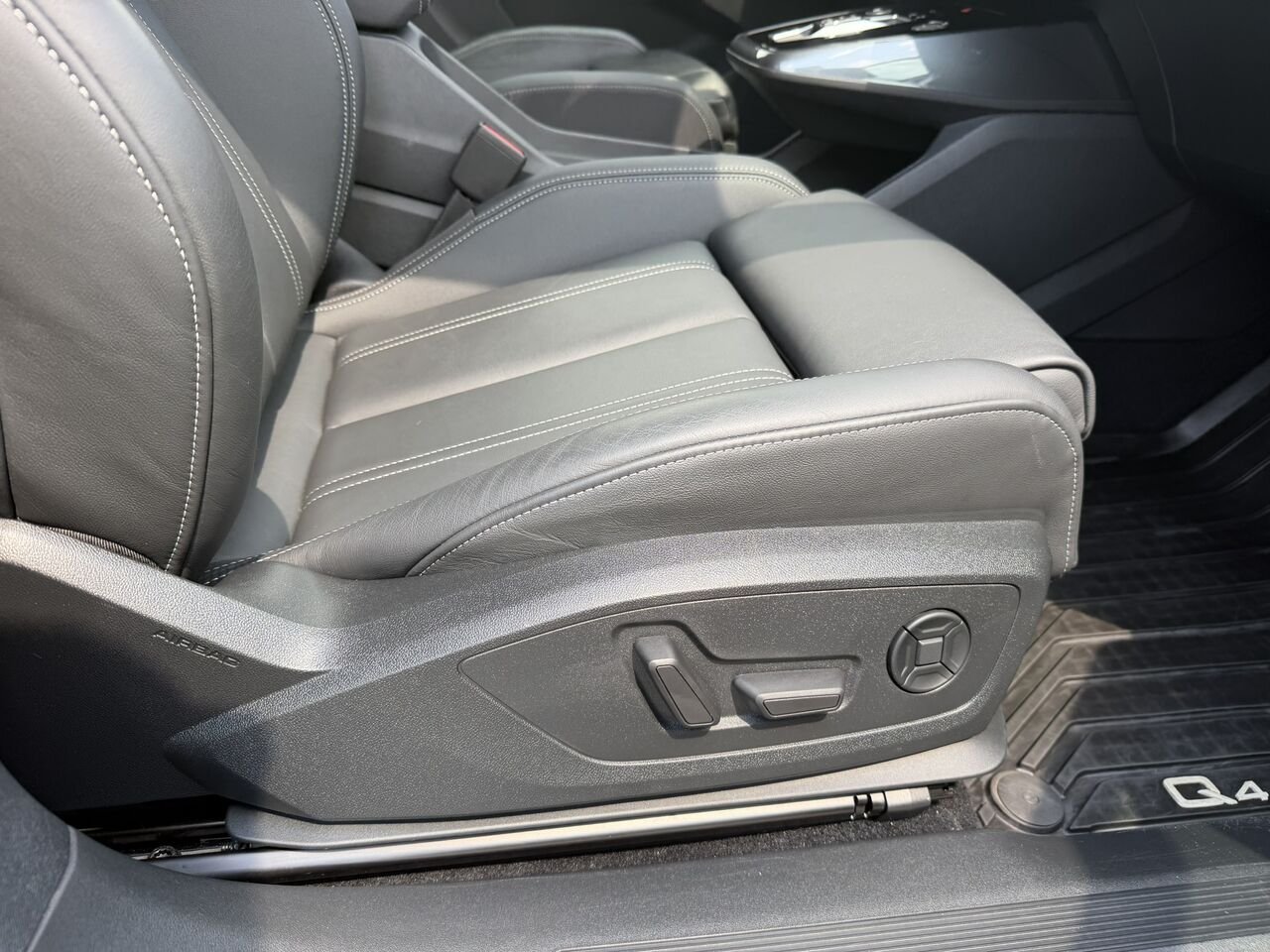 Audi Q4 e-tron 50 quattro 2023 Bleu Laval - photo #18