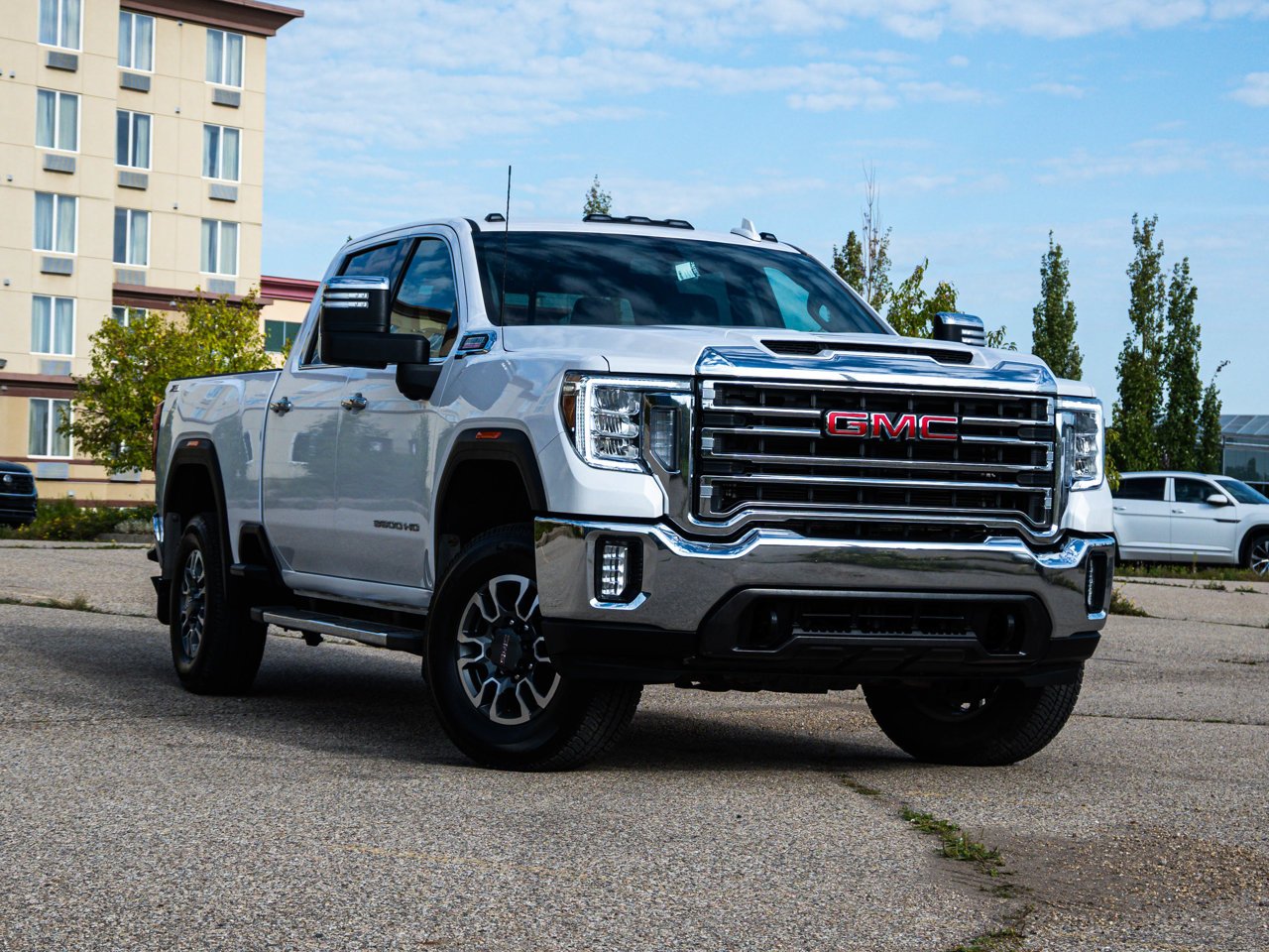 2023 GMC Sierra 3500HD 4WD Crew Cab 159 SLT White Sherwood Park - photo #1