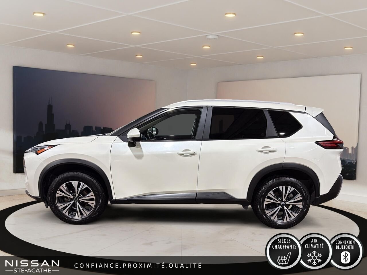 Nissan Rogue SV TI avec ensemble toit ouvrant 2023 Blanc Saint-Jérôme - photo #5