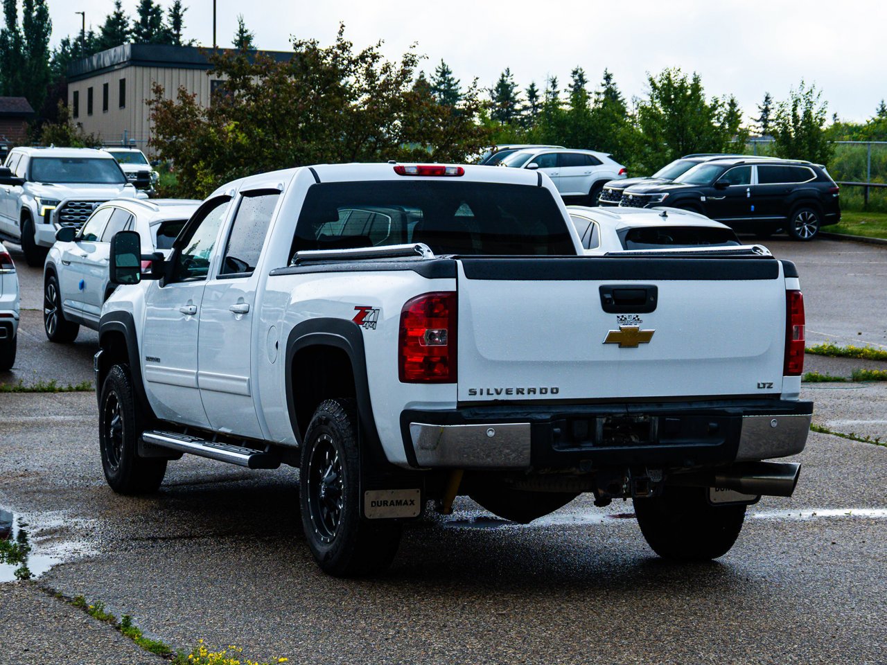 2011 Chevrolet Silverado 3500HD 4WD Crew Cab 167 LTZ White Sherwood Park - photo #10