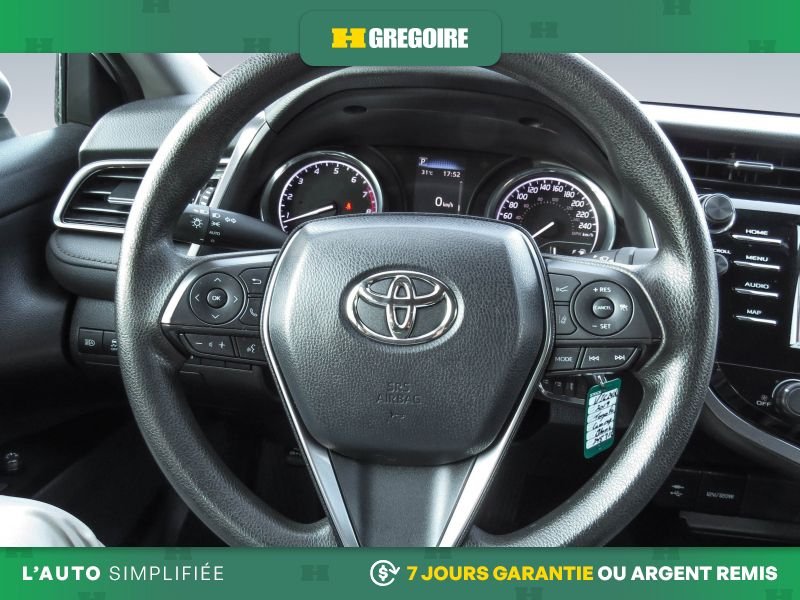 2019 Toyota Camry White Saint-Eustache - photo #16
