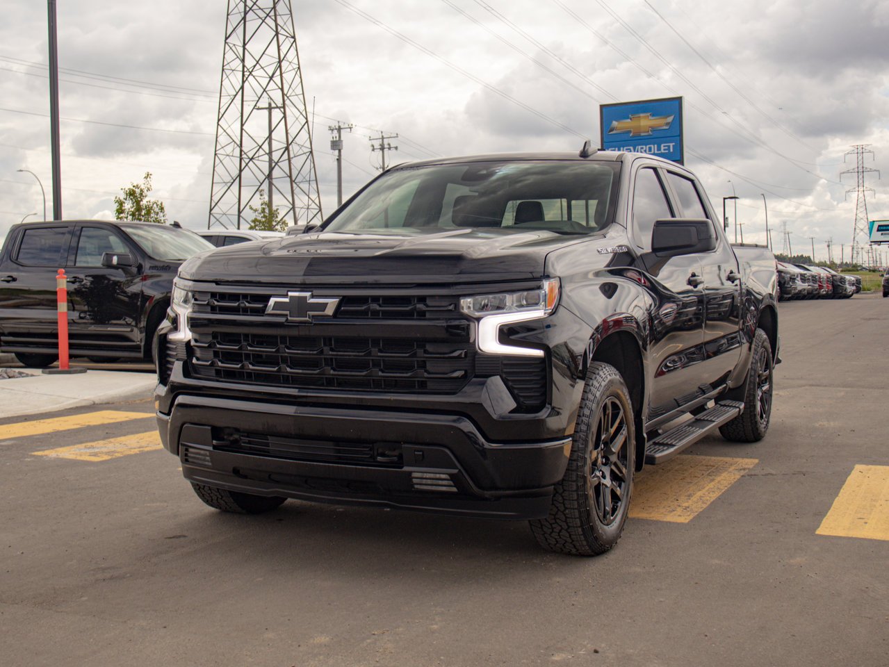 2024 Chevrolet Silverado 1500 4WD Crew Cab 147 RST Black Sherwood Park - photo #3