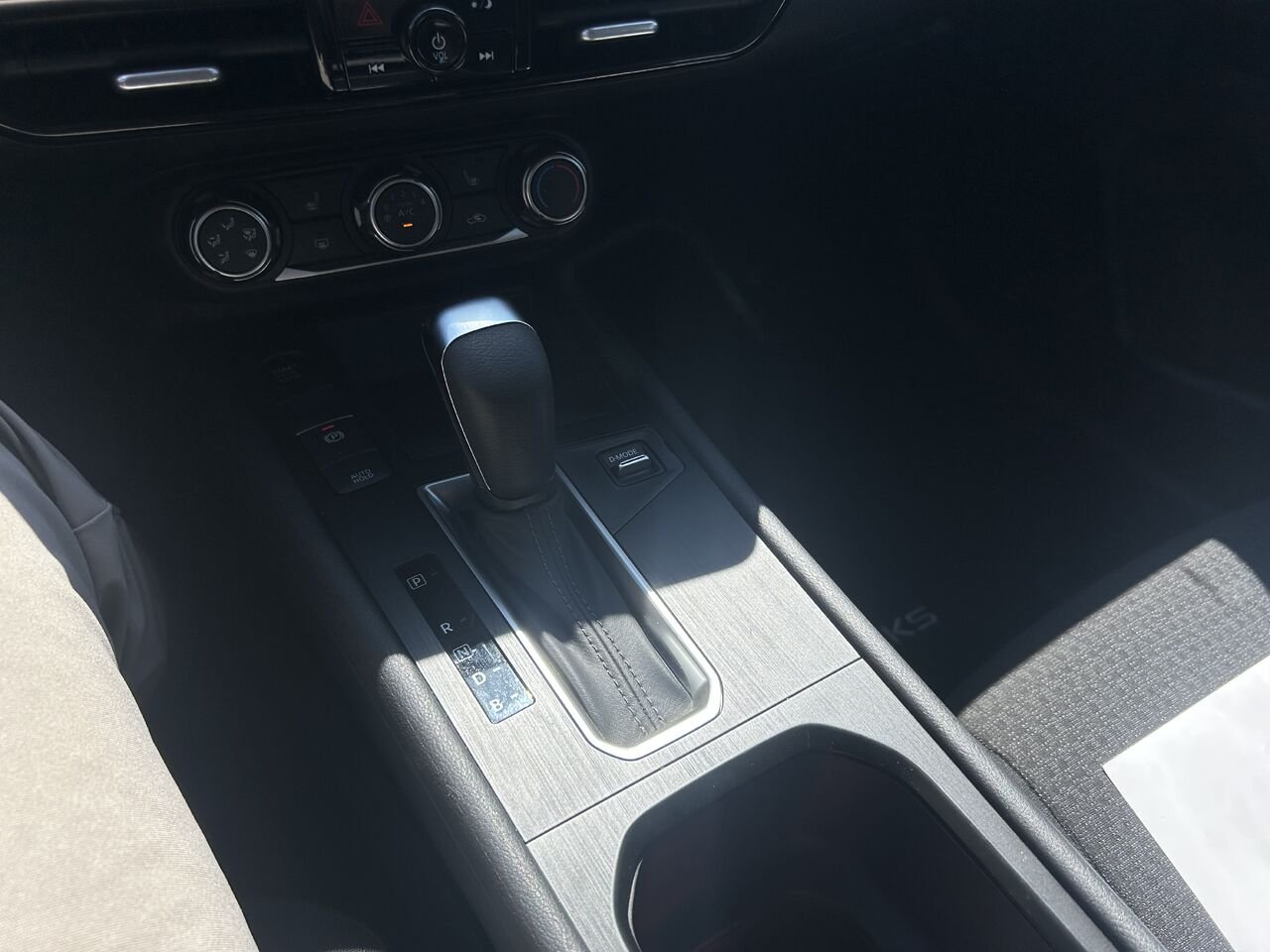 2025 Nissan Kicks Red Châteauguay - photo #14