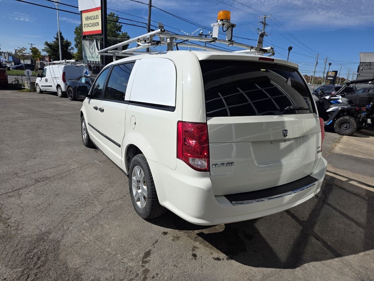 Ram Fourgon cargo 2013 Blanc Longueuil, - photo #2