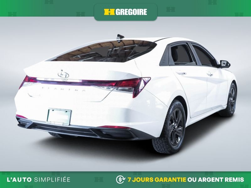 Hyundai Elantra 2022 Blanc Laval - photo #8