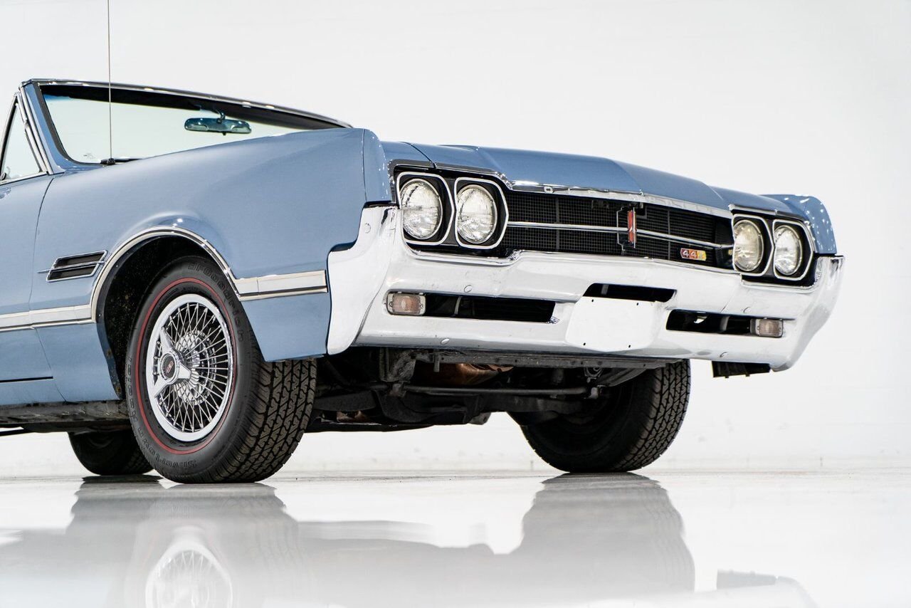 1966 Oldsmobile 442 PRIX EN USD | Matching# 400cu.in. 4-Speed Blue Montreal - photo #38
