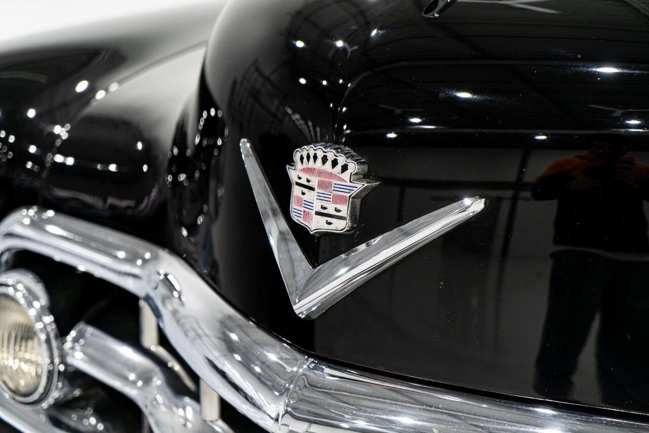 Cadillac Fleetwood Unrestored factory black paint **PRICE IN USD** 1951 Noir Montréal - photo #34