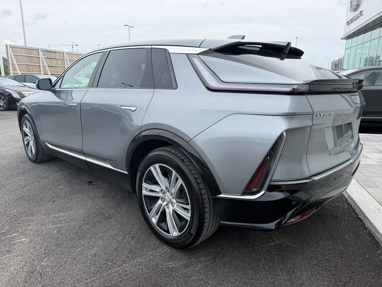 2024 Cadillac LYRIQ Tech AWD FINANCEMENT À PARTIR 0.99% Grey Laval - photo #11