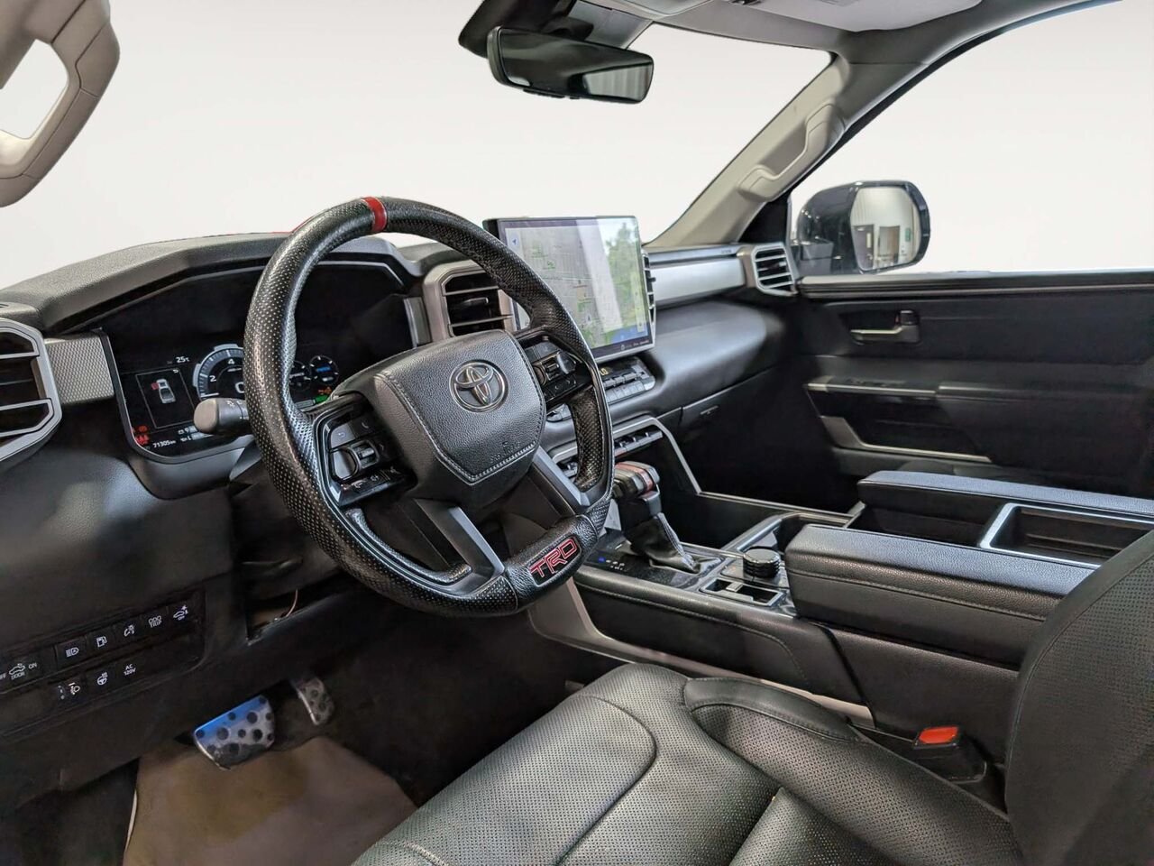 Toyota Tundra hybride LIMITED/AWD/TOIT PANORAMIQUE OUVRANT/SIÈGES CHAUFFANTS/VOLANT CHAUFFANT/AC BIZONE 2024 Gris magnétique métallisé Sherbrooke - photo #8