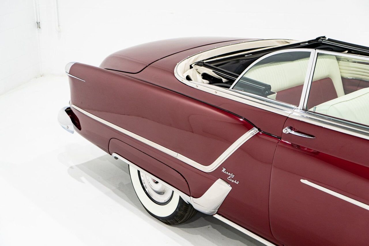 1953 Oldsmobile 98 PRIX EN USD | Convertible Beautifully Presented from complete Restoration Red Montreal - photo #48