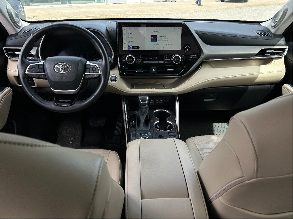 2023 Toyota Highlander White Gatineau - photo #15