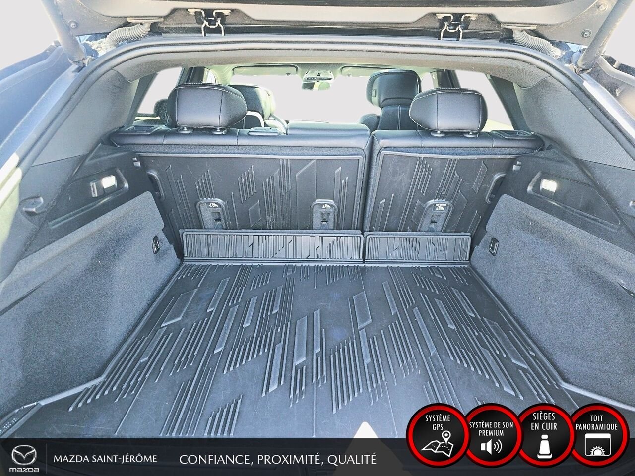 2025 Cadillac LYRIQ TRANSFERT DE BAIL $879/MOIS +TX BALANCE 12 MOIS Black Saint-Jérôme - photo #22