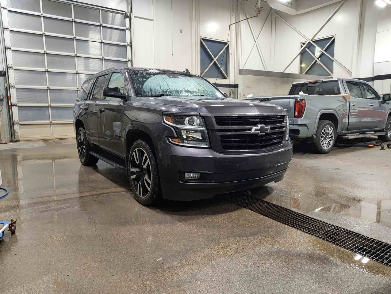 2018 Chevrolet Tahoe 4WD 4dr LT Grey Sherwood Park - photo #5