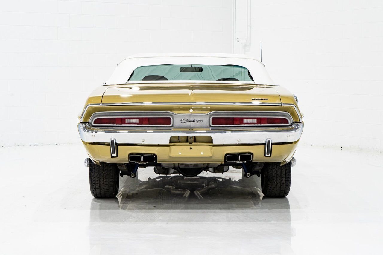Dodge Challenger *PRIX EN USD* Convertible Fully restored to desirable specifications 1971 Or Montréal - photo #1