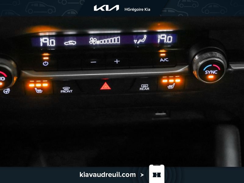 2021 Mazda 3 Red Saint-Eustache - photo #21