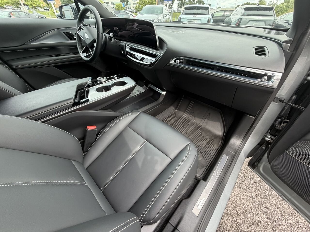 2024 Cadillac LYRIQ Tech AWD FINANCEMENT À PARTIR 0.99% Grey Laval - photo #18