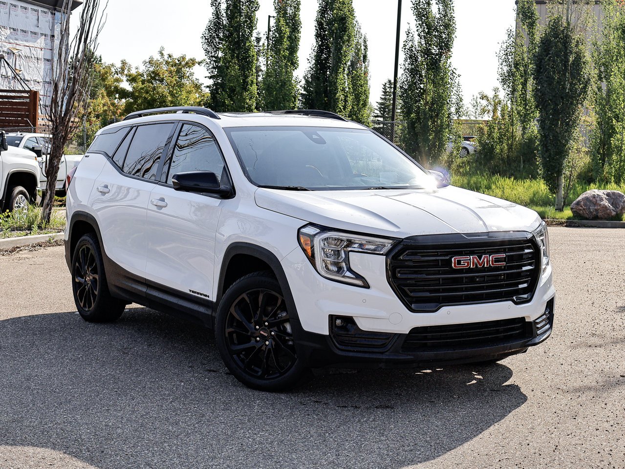 2024 GMC Terrain AWD 4dr SLT White Sherwood Park - photo #1