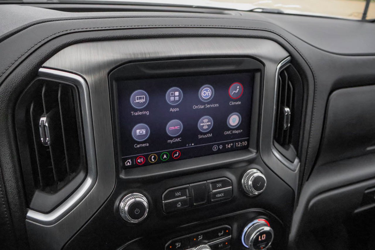 2023 GMC Sierra 2500HD 4WD Crew Cab 159 Denali White Sherwood Park - photo #24