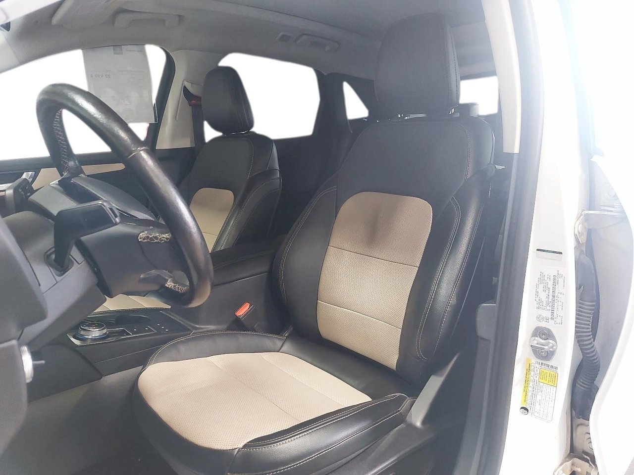 Ford Escape NIV 1FMCU9DZXMUA04985 2021 Blanc Chicoutimi - photo #8