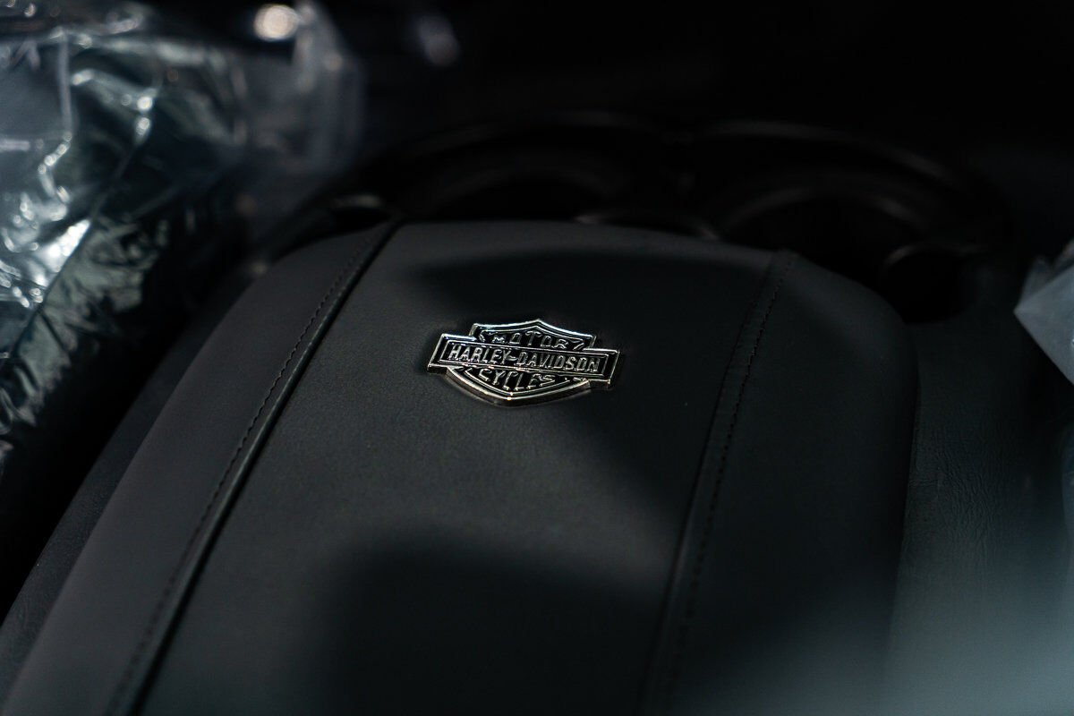 2000 Ford F-150 Harley Davidson Edition In Delivery Packaging Black Montreal - photo #99