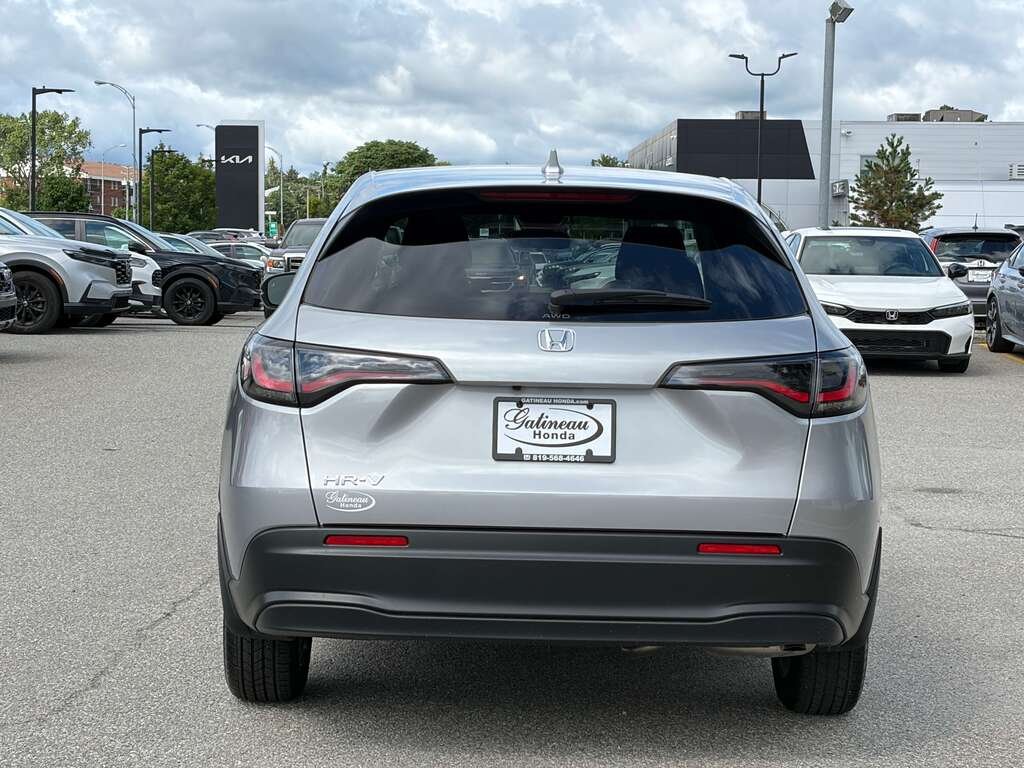 2027 Honda HR-V LX AWD CVT Silver Gatineau - photo #4