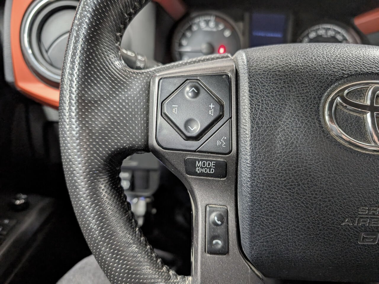 Toyota Tacoma TRD SPORT/SIÈGES CHAUFFANTS/VOLANT CHAUFFANT/AC BIZONE/CAMÉRA DE RECUL/ 2017 Orange Sherbrooke - photo #13
