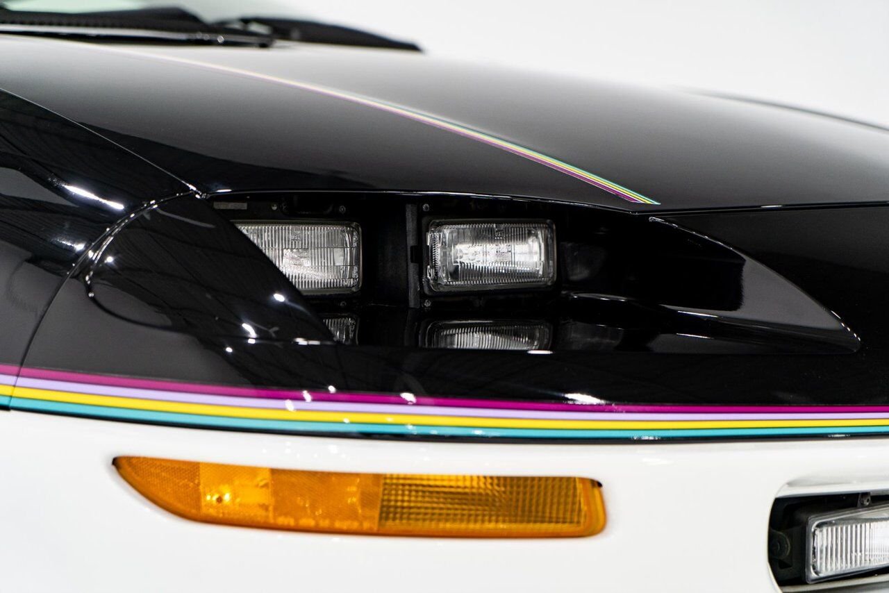 1993 Chevrolet CAMARO Z28 PRIX EN USD | Pace Car with only 957km (595mi) with original window sticker Black Montreal - photo #37