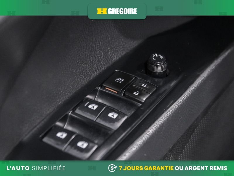2019 Toyota Camry Black Blainville - photo #15