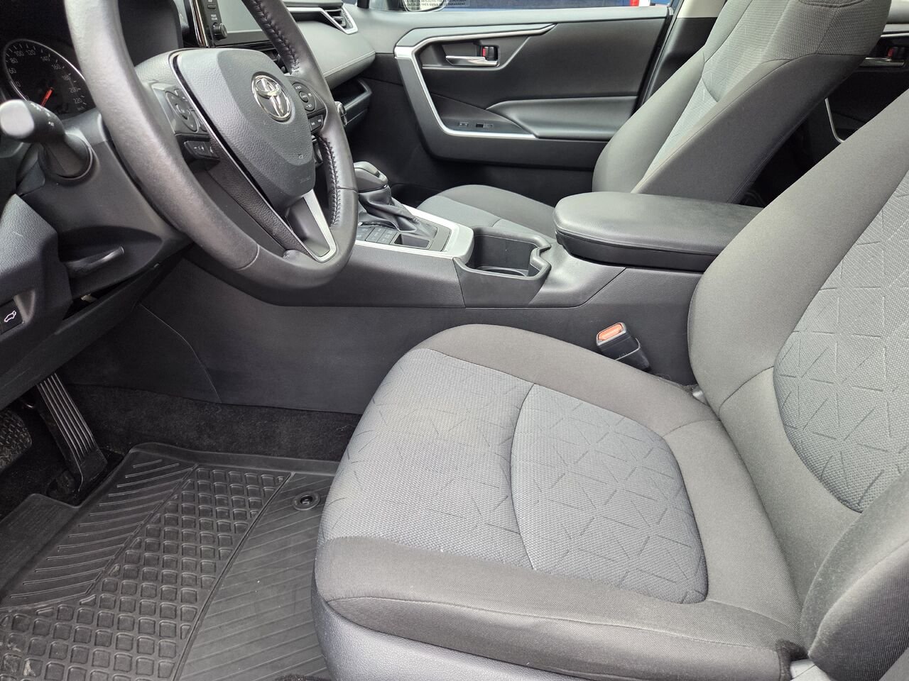 2022 Toyota RAV4 Blue Mont-Laurier - photo #11