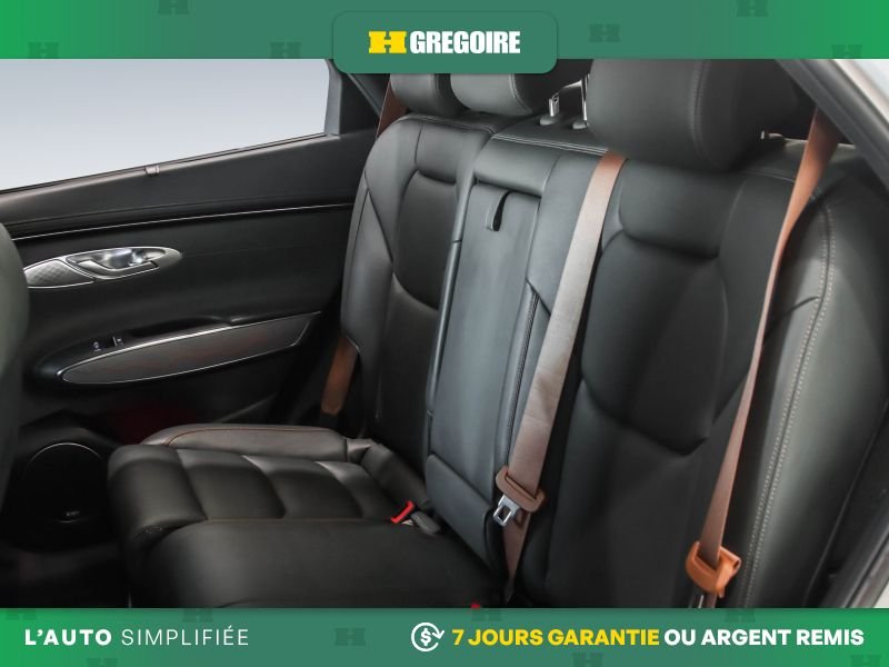 2023 Genesis GV70 White Saint-Eustache - photo #23