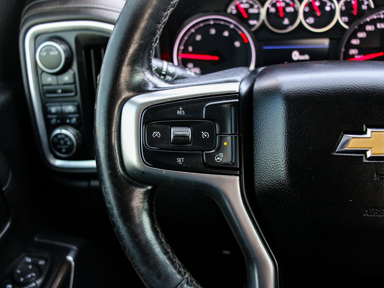 2022 Chevrolet Silverado 2500HD 4WD Crew Cab 159 LT Blue Sherwood Park - photo #17
