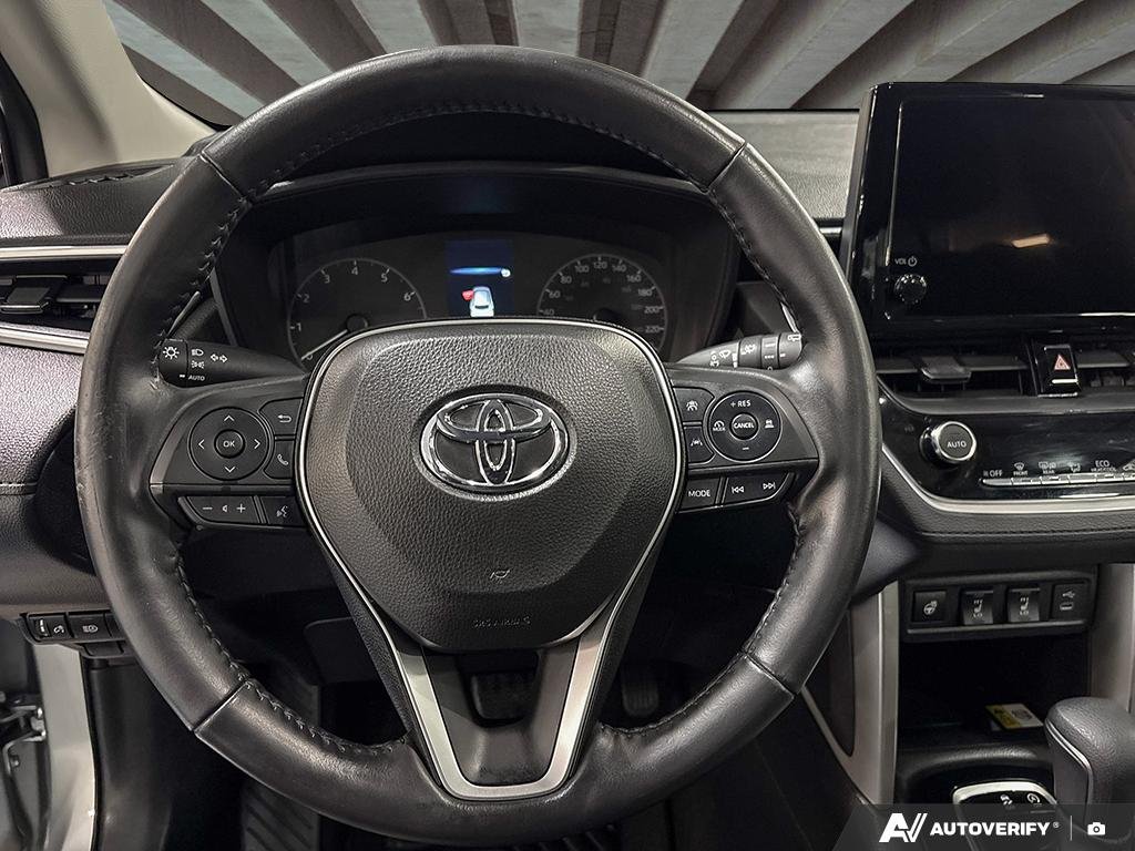 2023 Toyota Corolla Cross 2602006A | LE Silver Edmonton - photo #11