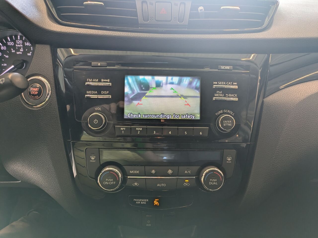 2017 Nissan Qashqai Green Gatineau - photo #10