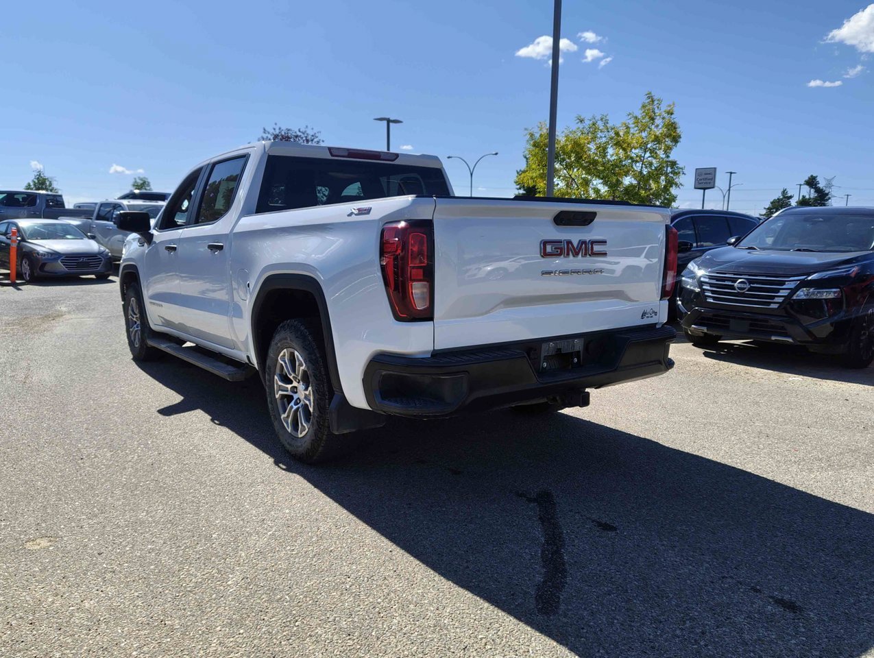 2024 GMC Sierra 1500 4WD Crew Cab 147 Pro White Sherwood Park - photo #4