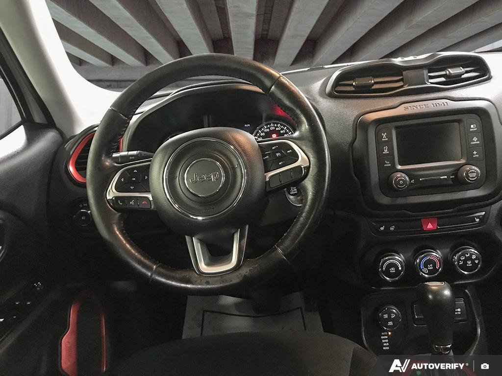 2016 Jeep Renegade 264007B | Trailhawk White Edmonton - photo #12