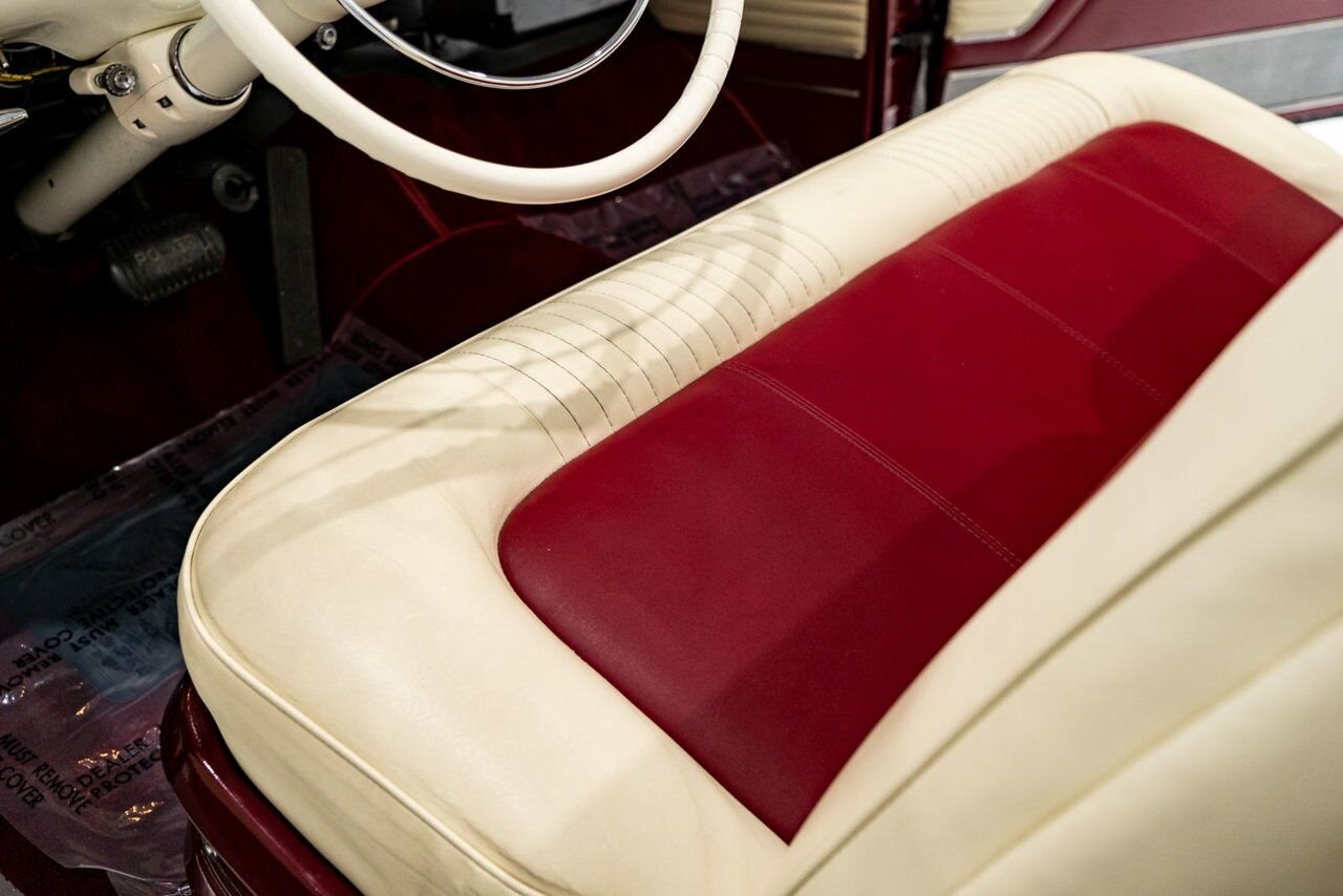 1953 Oldsmobile 98 PRIX EN USD | Convertible Beautifully Presented from complete Restoration Red Montreal - photo #59