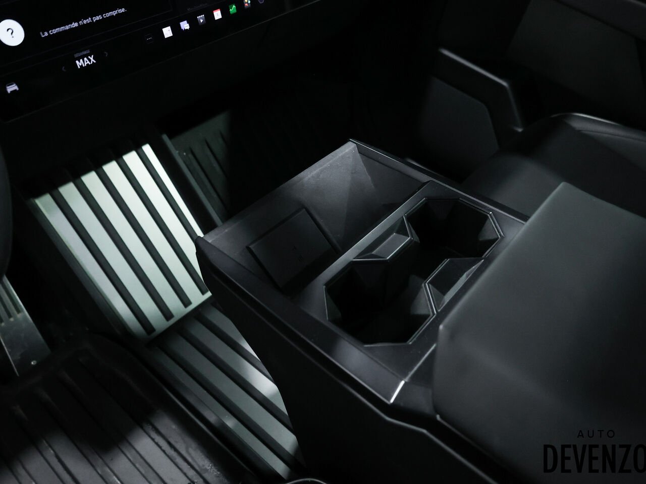 2024 Tesla Cybertruck Silver Saint-Eustache - photo #13