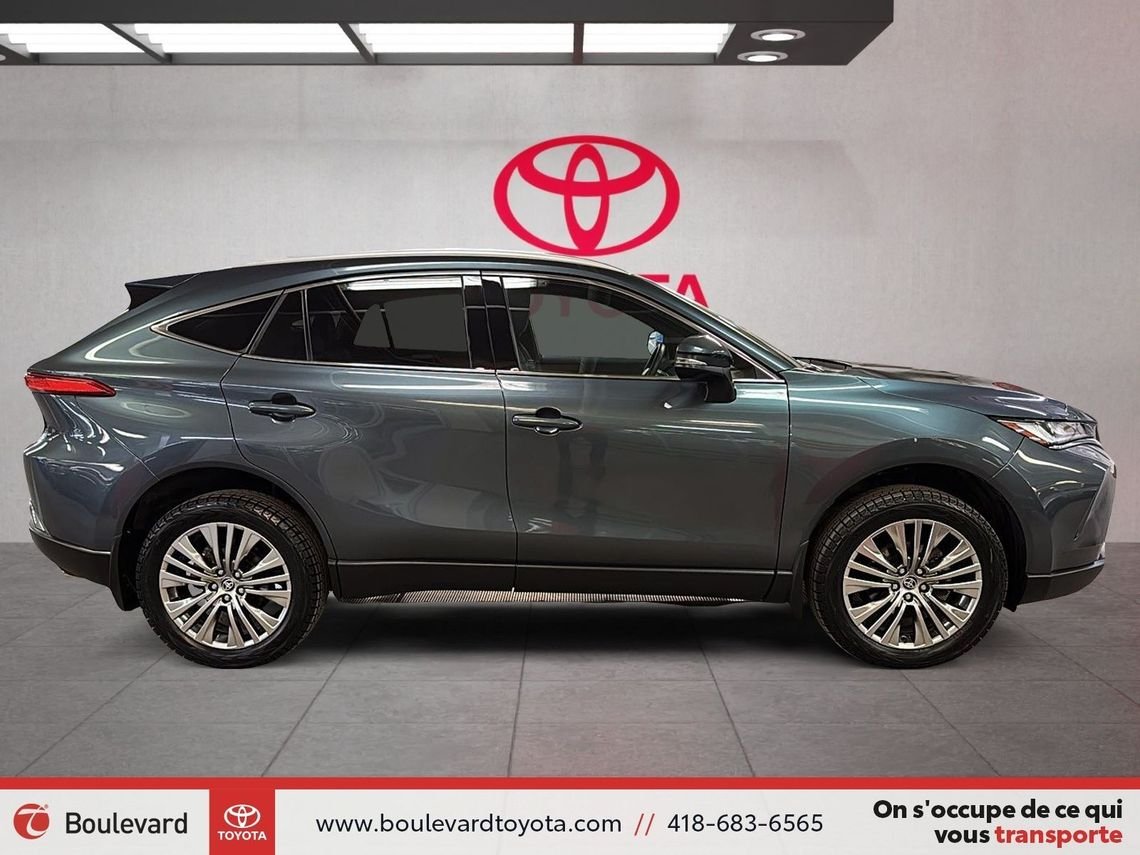 Toyota Venza 98389A-95 | XLE, AWD 2024 Gris côtier métallisé Québec - photo #2