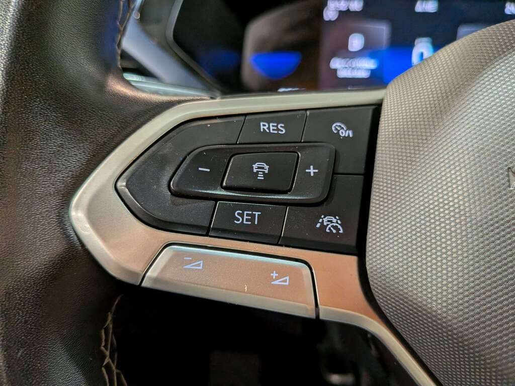 2024 Volkswagen Taos Comfortline 4MOTION Grey Val-David - photo #15