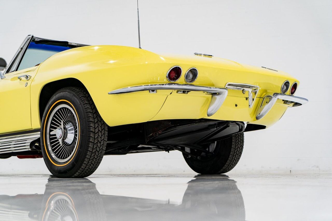 Chevrolet Corvette Matching# 427/425HP IP Code **PRICE IN USD** 1966 Jaune Montréal - photo #28
