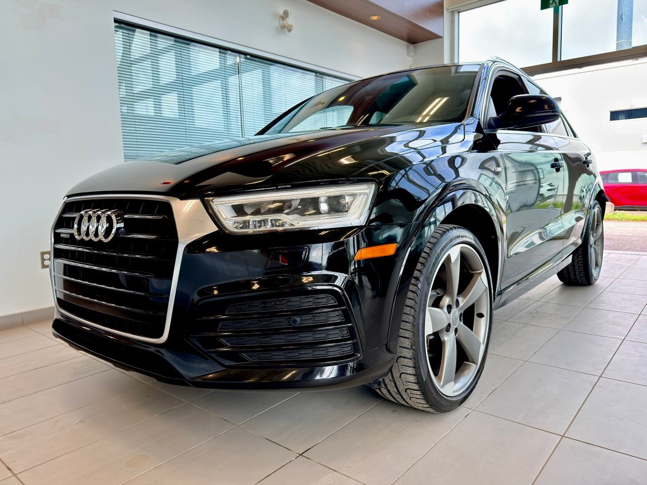 Audi Q3 2016 Noir Notre-Dame-des-Prairies - photo #4